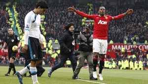 Manchester United vyhral nad Škrtelovým LFC, Suárez nepodal Evrovi ruku