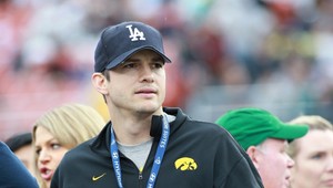 Ashton Kutcher zrazila chlapca na skútri. Chcel od neho TOTO!