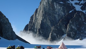 Ako to vyzerá, keď sa chcete najesť na Antarktíde pri teplote –70 stupňov Celzia?