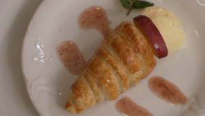 Dezert: S polomerom a priemerom tejto výšky a polomerom plášťa, budeš mať stred a zistíš, aký je tvoj vrchol