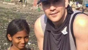 Z chudobného života v chatrči rovno na prehliadkové mólo: Osudové stretnutie zmenilo dievčaťu celý život