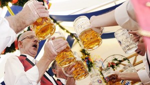 Slováci pozor! Pivo zdražie o 5, víno až o 40 centov...