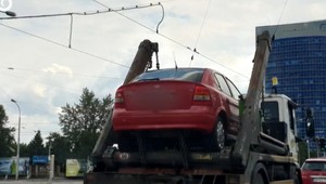 V Bratislave prepravovali nezabezpečené auto, ktoré mohlo vyletieť na cestu. Išlo o priestupok alebo trestný čin?