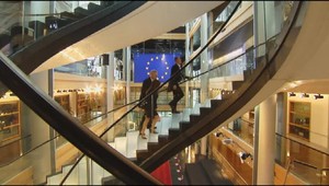 V Európskom parlamente rokujú o platoch ľudí