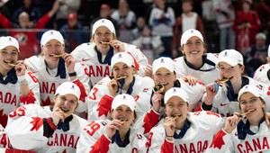 Hokej-MS-ženy: Kanaďanky zdolali USA 6:5 po predĺžení a získali trinásty titul