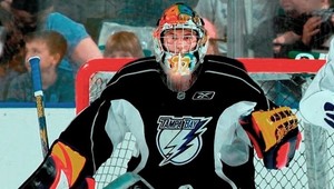 Gólman Janus podpísal s Tampou Bay Lightning dvojcestnú zmluvu