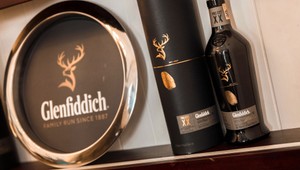 Dvadsať expertov, dvadsať sudov whisky, jeden výsledok