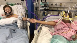 FOTO matky a dcéry bojujúcich s COVID-19 obletelo svet: O 24-hodín bolo všetko inak!