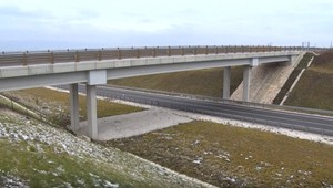 NDS zažalovala obec pre most, ktorý jej vybudovala. Starostka tvrdí, že ho nepotrebovali