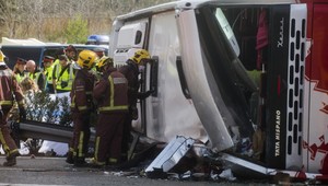 Pri nehode autobusu v Španielsku zomrelo 13 študentiek, zranila sa aj Slovenka