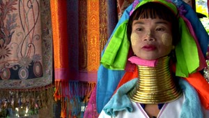 Dlhokrké ženy. Týranie či spôsob prežitia?