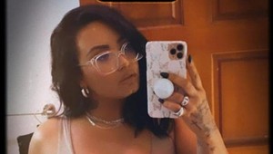 Vyzliekla sa a ukázala TO celému svetu: Za svoje telo sa nehanbí a ženy jej tlieskajú!