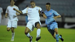 Slovan pokračuje v kríze, Žilina zdolala Prešov, Nitra opäť na čele