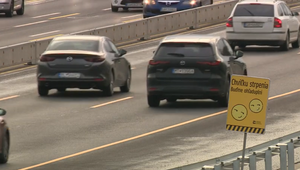 Úsek diaľnice D1 za Bratislavou je už obojsmerne prejazdný