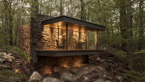 Lesné obydlie, v ktorom vás každý deň pobozká múza