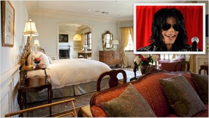 Posteľ kráľa popu Jacksona (†50) stiahli z dražby