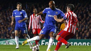 Chelsea nedala Atleticu šancu, AC Miláno vyhralo na Reale