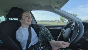 Vanesa nemá ruky, no napriek tomu je vášnivou športovkyňou, dokáže šoférovať a zvládla aj školu šmyku