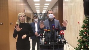 Premiér odmieta povedať, či a kedy bude lockdown, najprv žiada ospravedlnenie