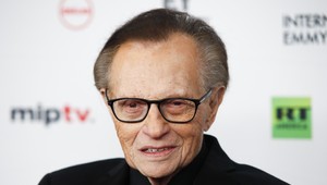 Zomrel legendárny moderátor Larry King. V nemocnici bol hospitalizovaný s ochorením Covid-19