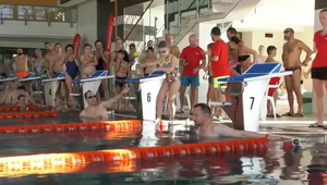 VIDEO: Hromadné plávanie sa teší veľkej obľube