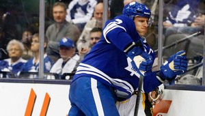 Toronto prišlo o kapitána. Pyká za tvrdé narazenie Millera