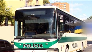 NAKA zasahovala v Banskej Bystrici pre športovú korupciu. Obvinení zostávajú v CPZ