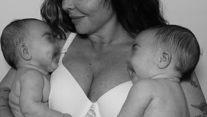 HYENIZMUS: Speváčke ukradli auto! Vnútri bolo to najdôležitejšie pre jej choré dvojičky