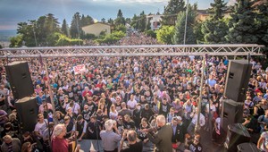 Druhý protest pred Bonaparte: Opoziční politici vypovedali na polícii