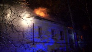 Požiar bývalého internátu zamestnal hasičov na niekoľko hodín