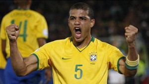 Zlatý smetiak 2009 putuje do rúk Brazílčana Felipeho Mela