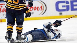 Laine nedohral zápas. Po tvrdom hite sa mu zatmelo pred očami