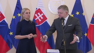 Fico predstavil nový návrh: Zahraniční vodiči si za tankovanie môžu priplatiť