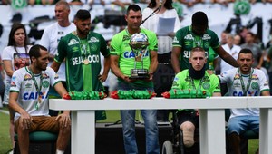 Preživší zo Chapecoense prevzali Juhoamerický pohár