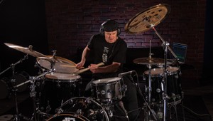 Mega hviezda na Slovensku! Jeden z najlepších bubeníkov na svete príde na festival do Pezinka