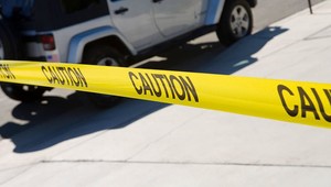 Strelec v kalifornskej škole zabil najmenej troch ľudí, bol zastrelený