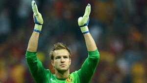 Gól brankára zo 70 metrov! Vyzeralo to ako riadená strela!