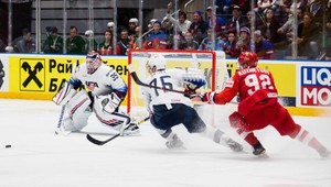 Zborná postúpila do boja o medaily. Kanada zdolala Helvétov až v dramatickom závere v predĺžení