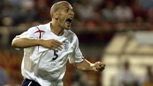 Rio Ferdinand dostal mastnú pokutu za "čokoládový nanuk"