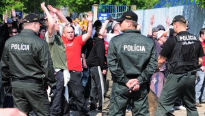 Polícia má chuligánov plné zuby! Nasadí tajných!