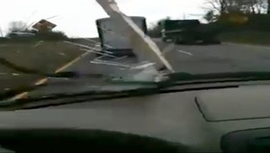 VIDEO: Jazda smrti! Do auta jej vpálila obrovská doska