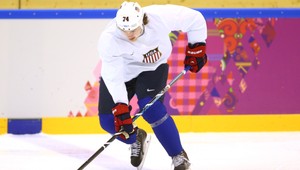VIDEO. T. J. Oshie je king! Už ste žonglovali s pukom hlavou i nohami?
