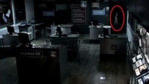 ZÁZNAM: V predajni sa zjavil duch malého dievčatka!