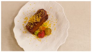 PREDJEDLO - Zemiakové pavé, cibuľový džem, zelená majonéza