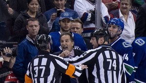 VIDEO. Tréner Tortorella dostal 15-dňový dištanc