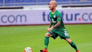 Stoch gólom pokrstil nový štadión konkurenčného Besiktasu
