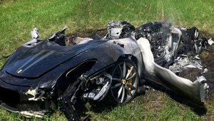 Hodinu vlastnil Ferrari, po nehode z auta zostalo torzo