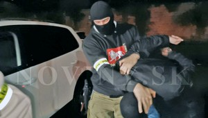 Sudca vzal do väzby Petra, ktorý nožom napadol na banskobystrickom námestí mladú ženu