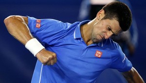 Djokovič cez obhajcu titulu Wawrinku do finále s Murraym