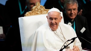 Pápež navrhuje možné požehnanie pre páry rovnakého pohlavia